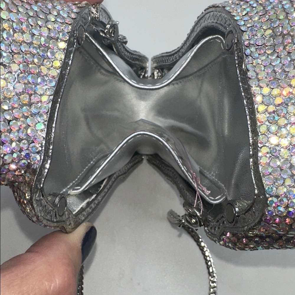 Gorgeous All Crystal Peace Sign Clutch Bag - Picture 8 of 9